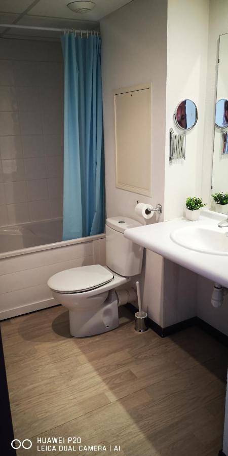 Studio 24M2 Au 4Eme Etage Ascenseur A Cote De La Gare Sncf 루르드 외부 사진